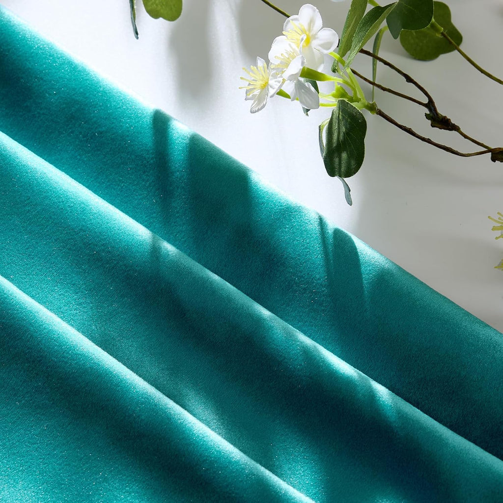 GIGIZAZAFocusingonhomedecoration GIGIZAZA Decorative Couch Throw Pillow Covers, Set of 2 Teal Peacock Green Square Pillow Cushion Covers 22x…