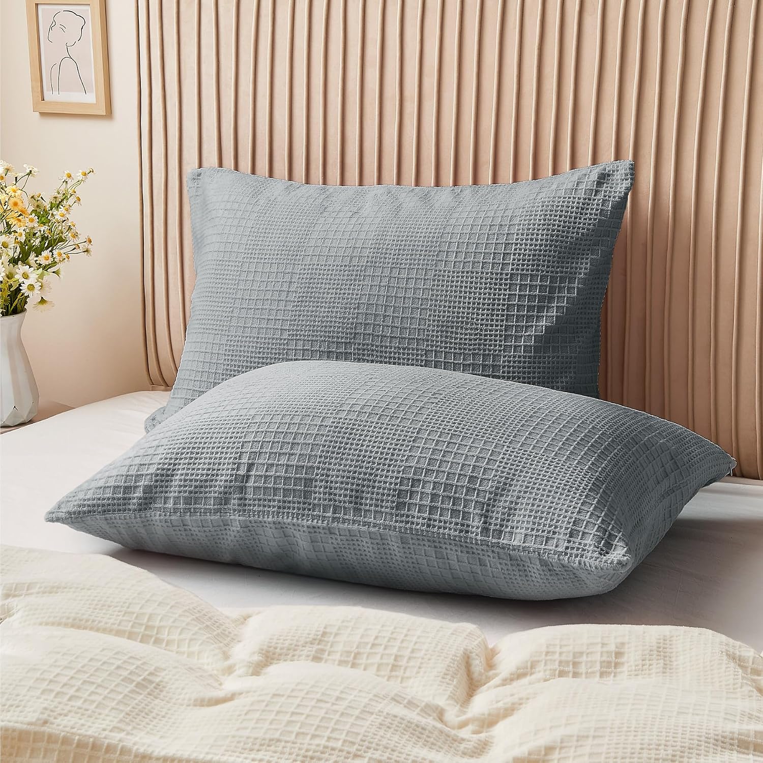 Bedelite Flannel Pillow Cases Queen Size Set of 2, Decorative Waffle Weave Fleece Pillowcasess with Zipper for Bedroom, Sofa, Luxury Cozy P…