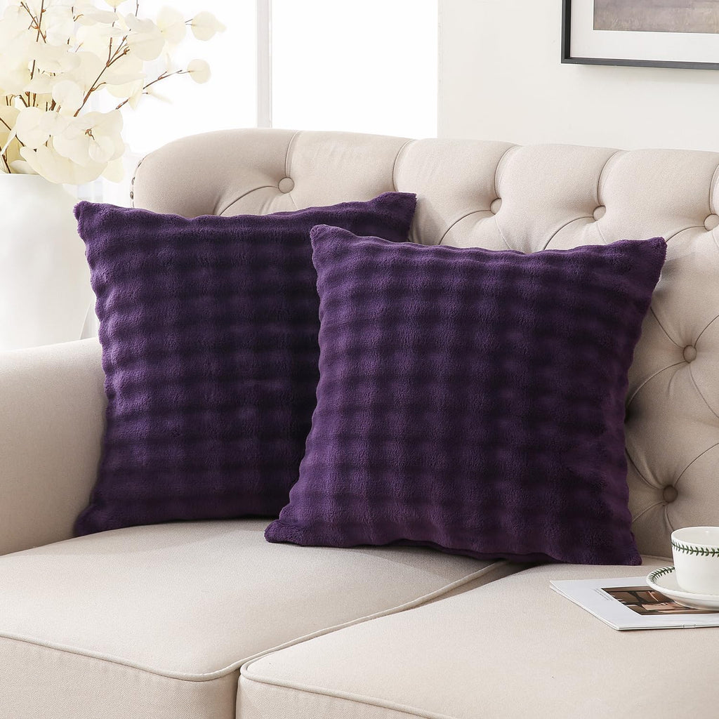 Sochow Decorative Throw Pillow Covers 18x18 Inches Set of 2, Soft Bubble Fleece Pillowcase Square Cushion Covers for Sofa Couch Bed, Auberg…
