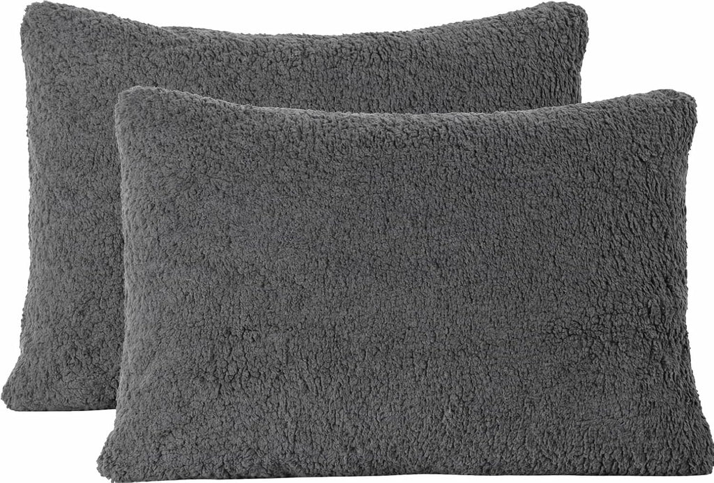 Reafort Ultra Soft Sherpa Pillowcases Set of 2 – Fluffy Cozy Fleece Standard 20" x 26", Warm Plush Covers with Smooth Zipper, Machine Washa…