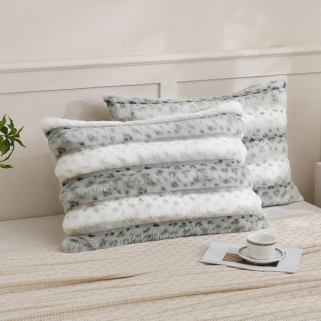 Chumerry Fuzzy Faux Fur Pillow Case Plush Shaggy Pillow Cover Plaid Check Texture Extra Soft Fluffy Faux Rabbit Fur Fabric Green Decorative…