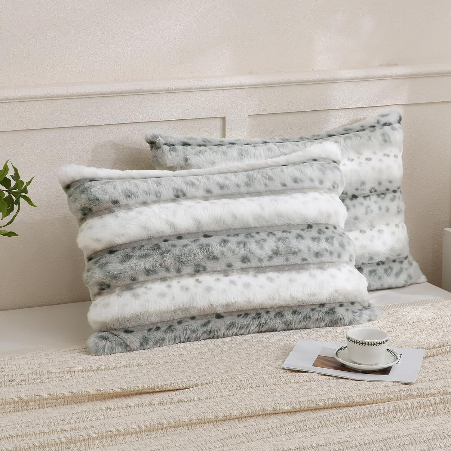 Chumerry Fuzzy Faux Fur Pillow Case Plush Shaggy Pillow Cover Plaid Check Texture Extra Soft Fluffy Faux Rabbit Fur Fabric Green Decorative…
