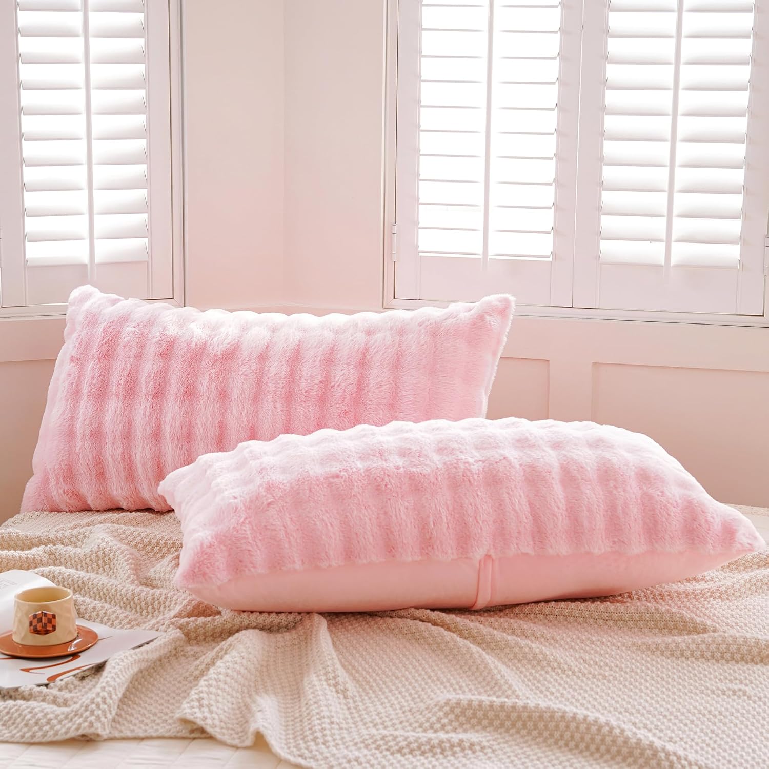 Uhamho Set of 2 Faux Fur Pillowcases, Luxury Bubble Waffle Carved Plush King Size Pillow Shams Soft and Furry, Zipper Closure (Pink, 20"x36…