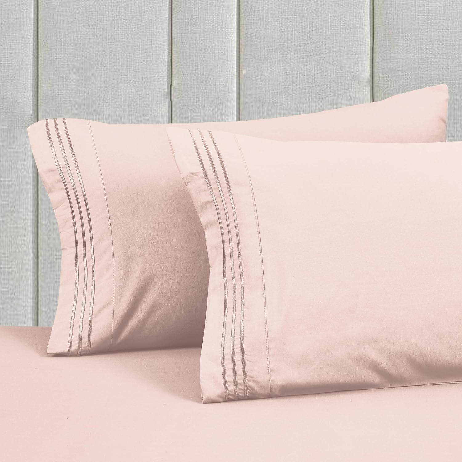 MocassiLuxuryBedding Mocassi Luxury 4-Piece Sheet Set, Ultra Soft 1800 Hotel Quality Microfiber Sheet Set, Fits Mattresses Up to 18 to 24 I…