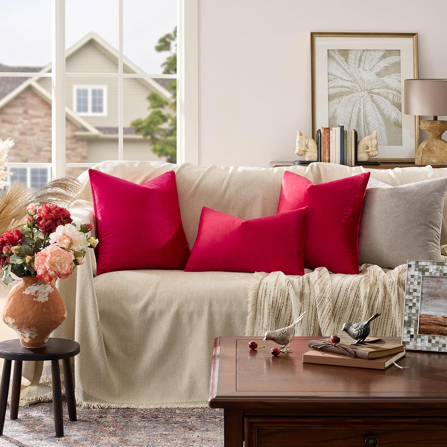 GIGIZAZAFocusingonhomedecoration GIGIZAZA Red Velvet Decorative Throw Pillow Covers 18x18 for Sofa Bed 2 Pack Soft Cushion Covers 2 Pack Red