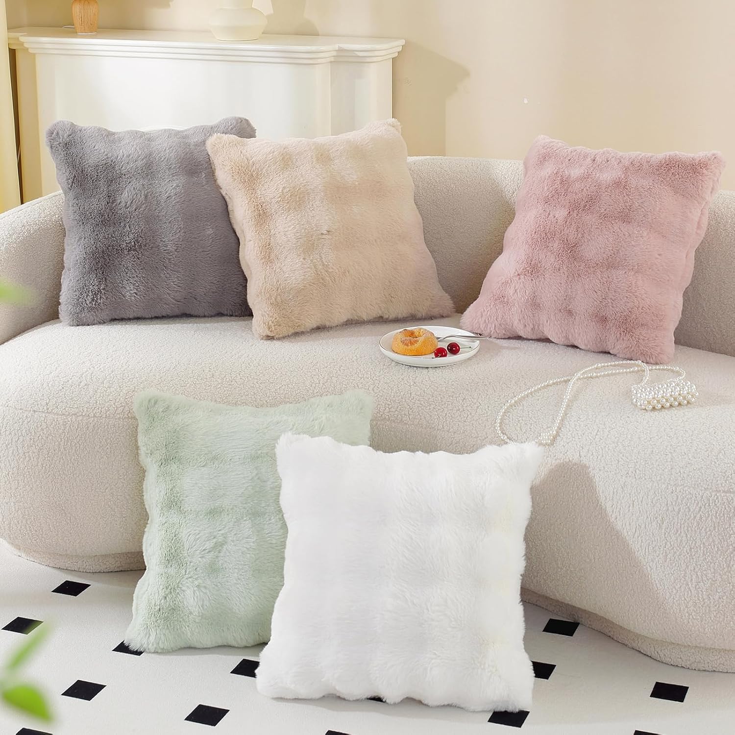 Chumerry Faux Fur White Throw Pillow Cover Ultra Furry Fuzzy Couch Pillow Case Cream White Cushion Cover Room Decor Decorative Pillowcase 1…