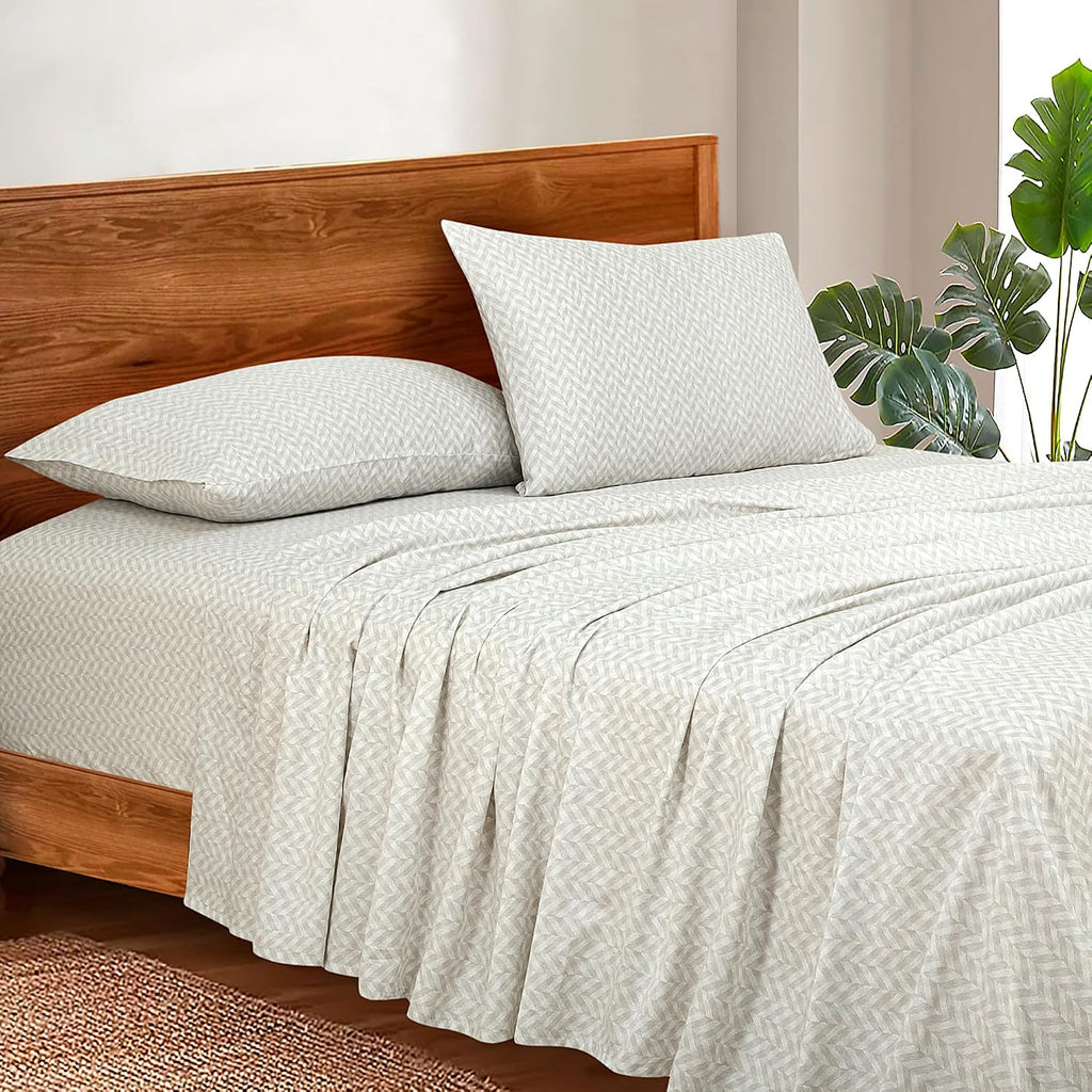 Royalelinens Royale Linens 300 Thread Count 100% Long Staple Combed Cotton Sheet Set - 4 Piece Full Bed Sheets - 1 Fitted, 1 Flat, 2 Pillow…