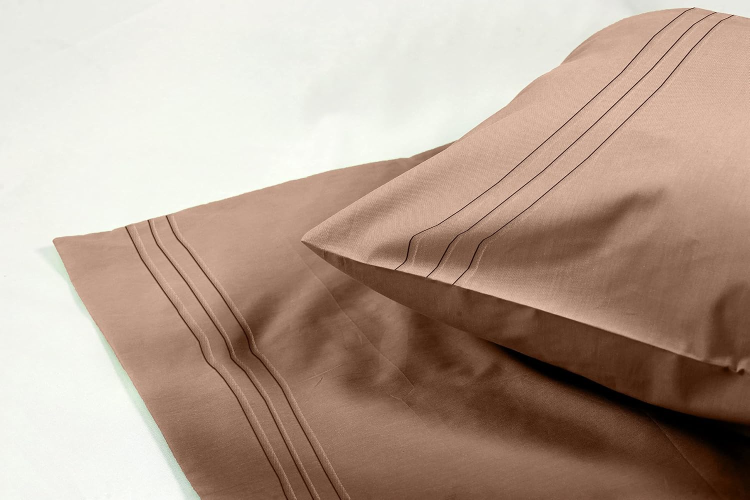Elegantcomfort Elegant Comfort 1500 Thread Count Embroidered Egyptian Quality Luxurious Silky Soft Wrinkle & Fade Resistant 2-Piece Pillowc…