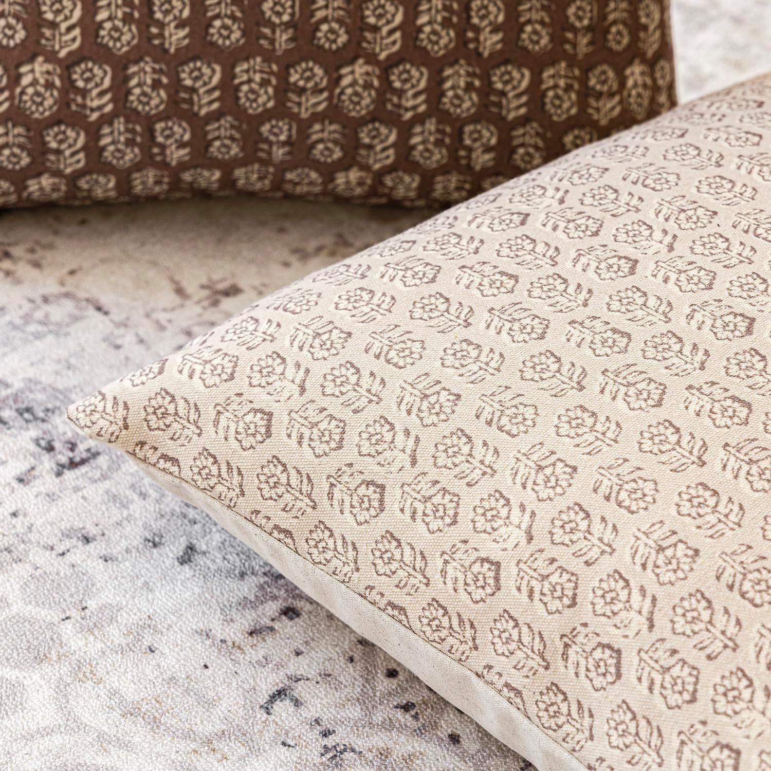 Foindtower Set of 2 Decorative Neutral Floral Print Throw Pillow Covers Vintage Accent Farmhouse Cushion Covers Boho Home Decor for Sofa…