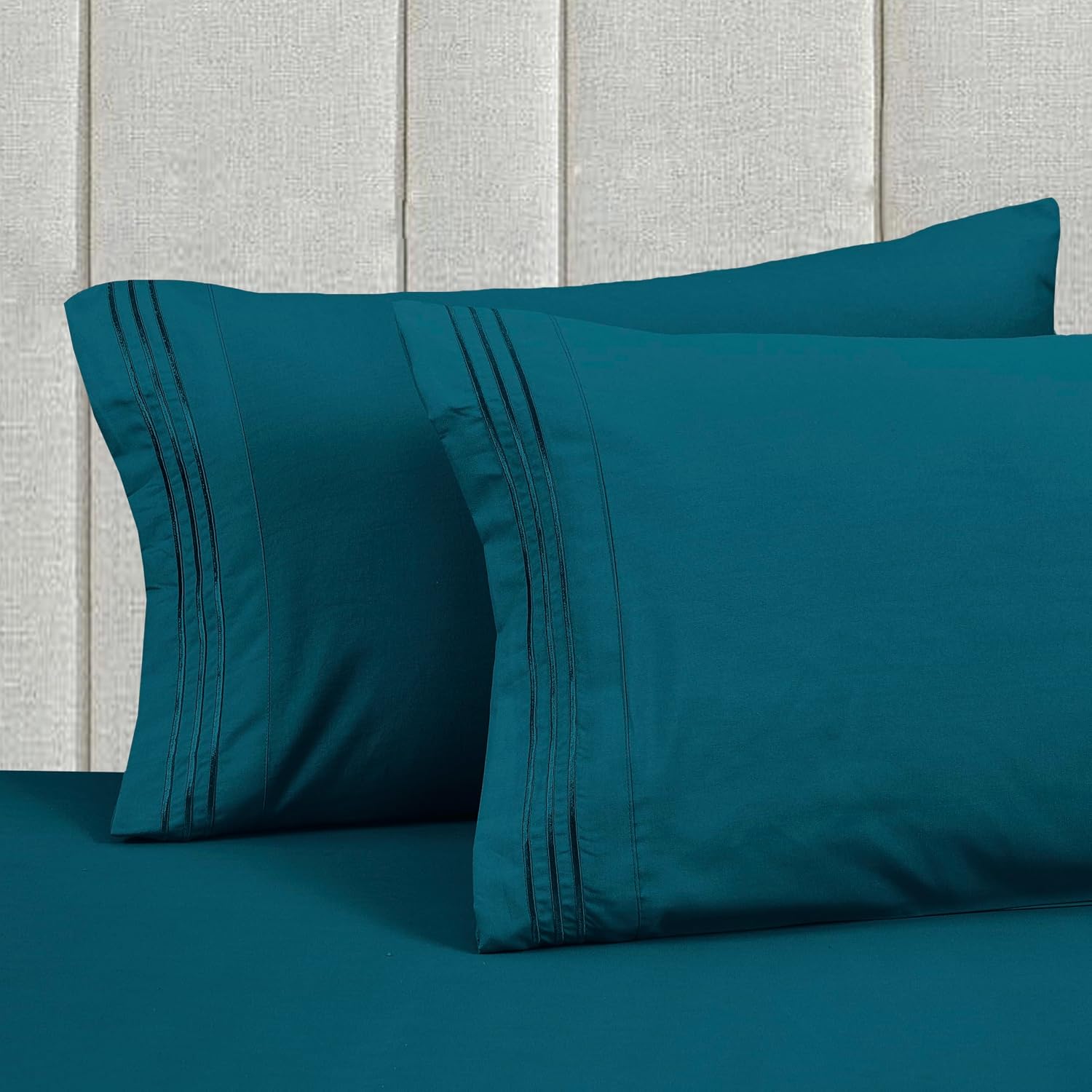 MocassiLuxuryBedding Mocassi Cal King Size 4-Piece Bed Sheet Set - 1800 Hotel Quality Microfiber 18-24 Inches Extra Deep Pocket Fitted Shee…