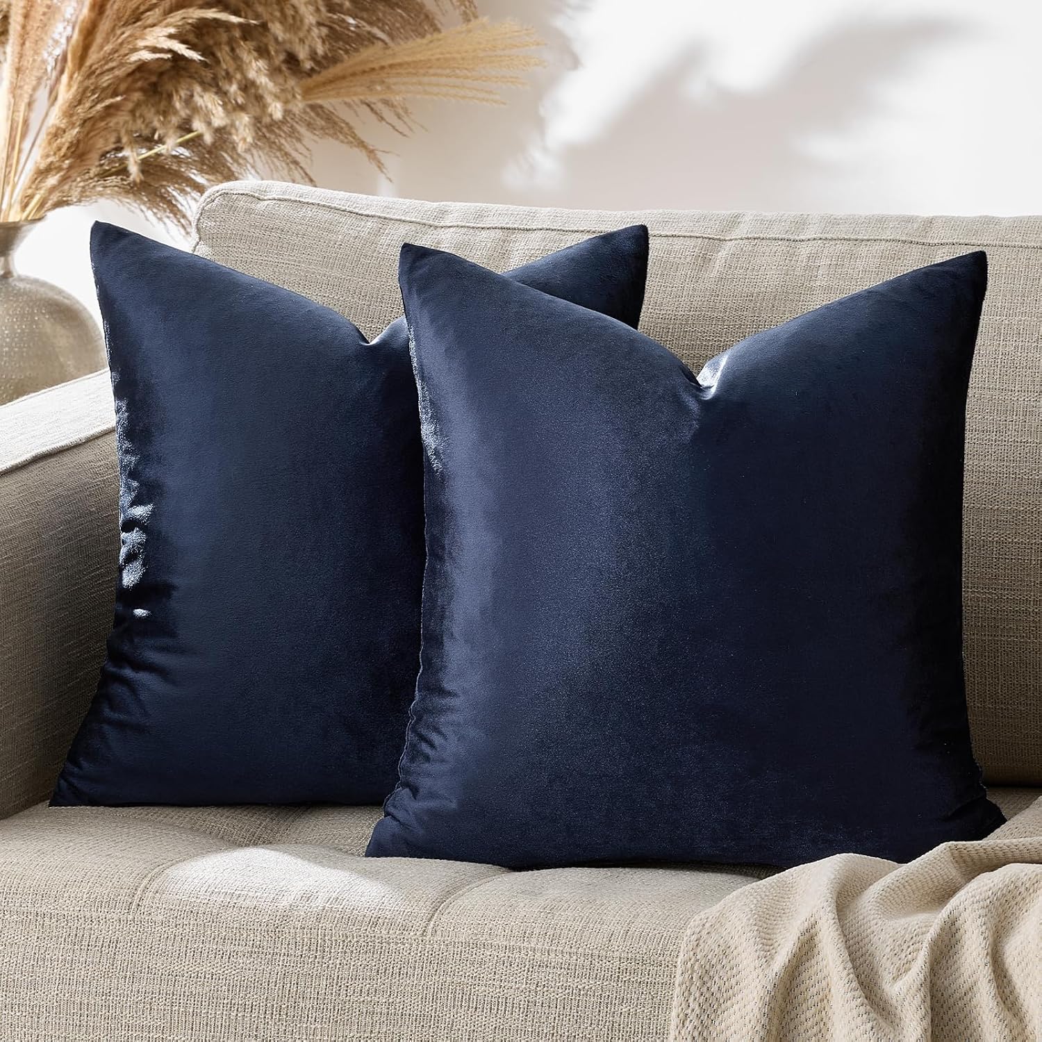 GIGIZAZAFocusingonhomedecoration GIGIZAZA Navy Blue Velvet Pillow Covers 20x20, Square Solid Throw Pillow Covers Decorative Modern Pillows B…