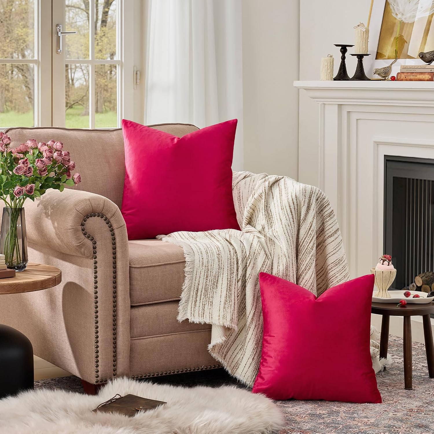 GIGIZAZAFocusingonhomedecoration GIGIZAZA Red Velvet Decorative Throw Pillow Covers 18x18 for Sofa Bed 2 Pack Soft Cushion Covers 2 Pack Red