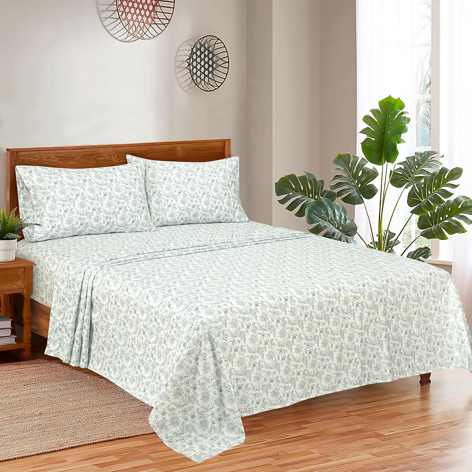 Royalelinens ROYALE LINENS 300 Thread Count 100% Long Staple Combed Cotton Sheet Set - 4 Piece Queen Bed Sheets - 1 Fitted, 1 Flat & 2 Pill…