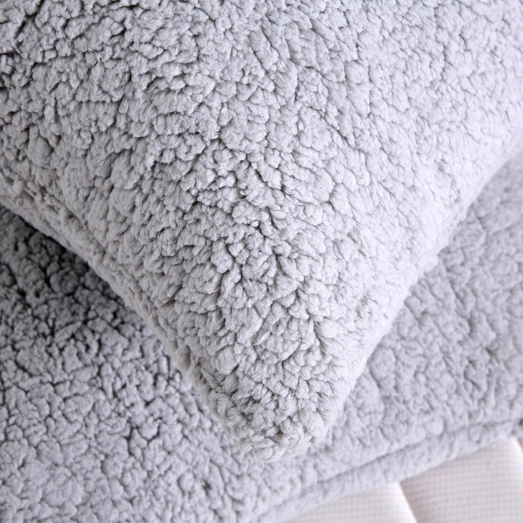 Reafort Ultra Soft Sherpa Pillowcases Set of 2 – Fluffy Cozy Fleece Standard 20" x 26", Warm Plush Covers with Smooth Zipper, Machine Washa…
