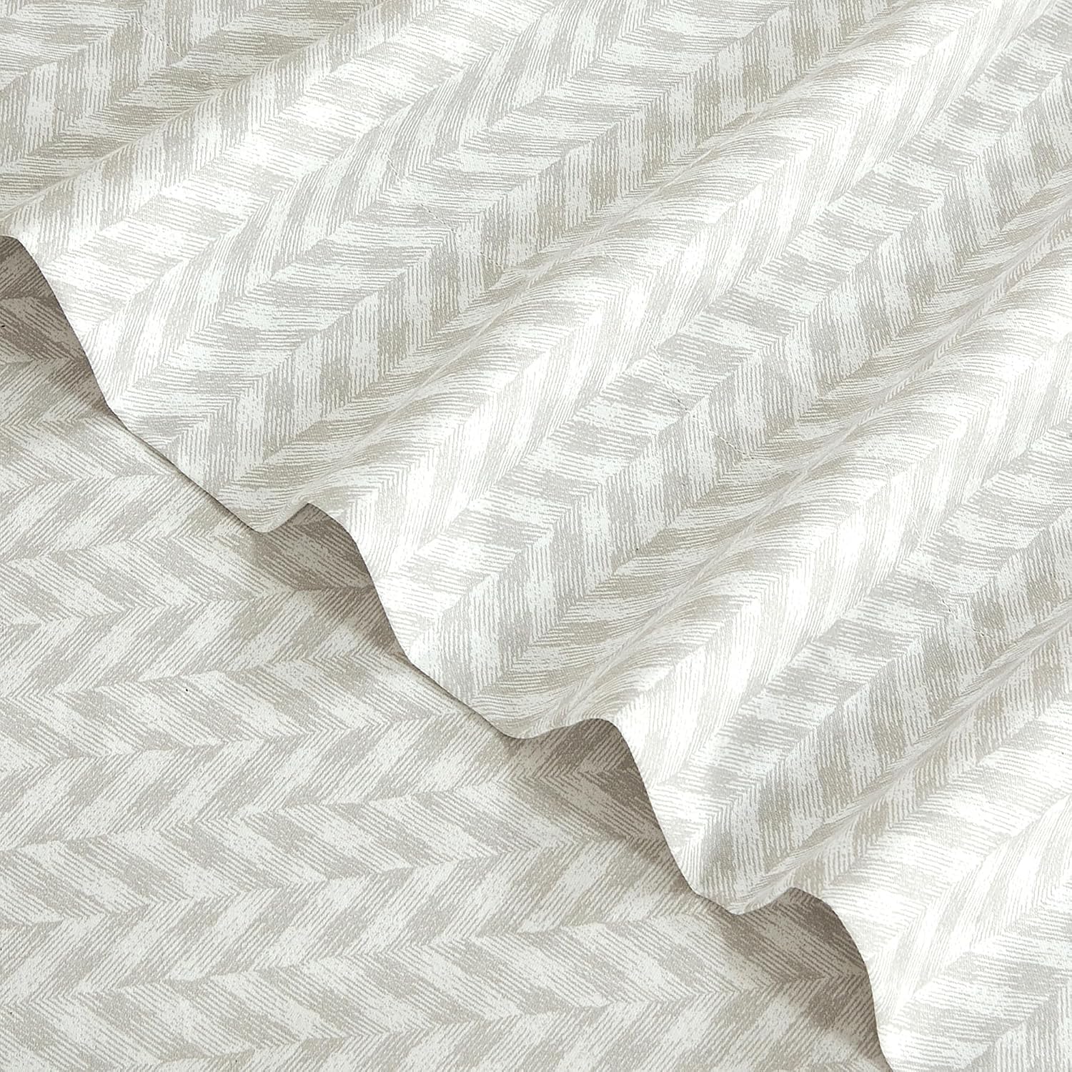 Royalelinens ROYALE LINENS 300 Thread Count 100% Long Staple Combed Cotton Sheet Set - 4 Piece King Bed Sheets - 1 Fitted, 1 Flat & 2 Pillo…
