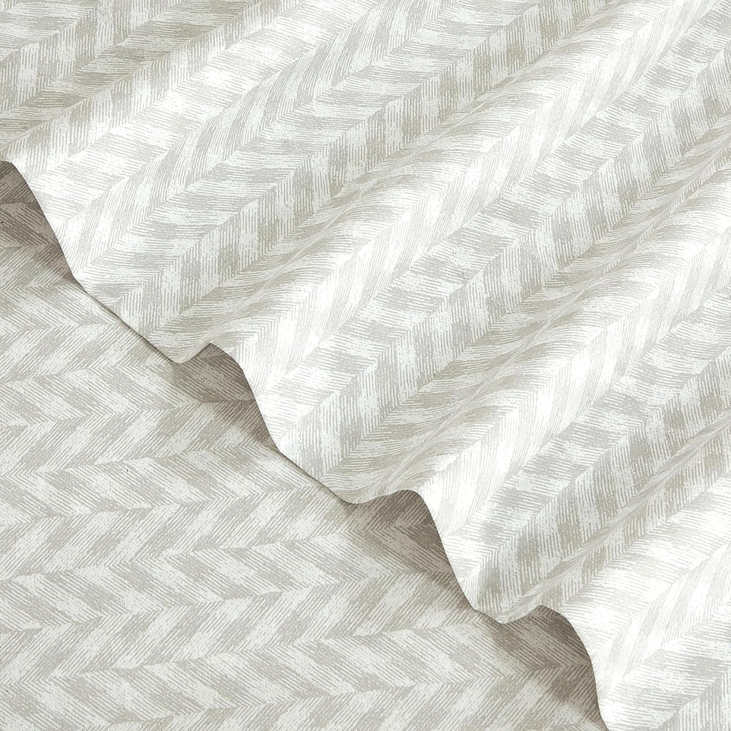 Royalelinens Royale Linens 300 Thread Count 100% Long Staple Combed Cotton Sheet Set - 4 Piece Queen Bed Sheets - 1 Fitted, 1 Flat & 2 Pill…