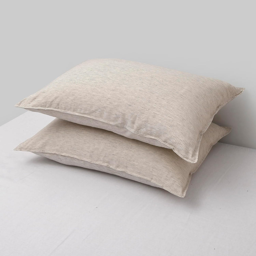 Chuffed Linen Pillowcases 2 Pack 100% Linen Standard Pillow Cases, Breathable and Cooling Washed Pillowshams with Zipper Closure, 20x30 Inc…