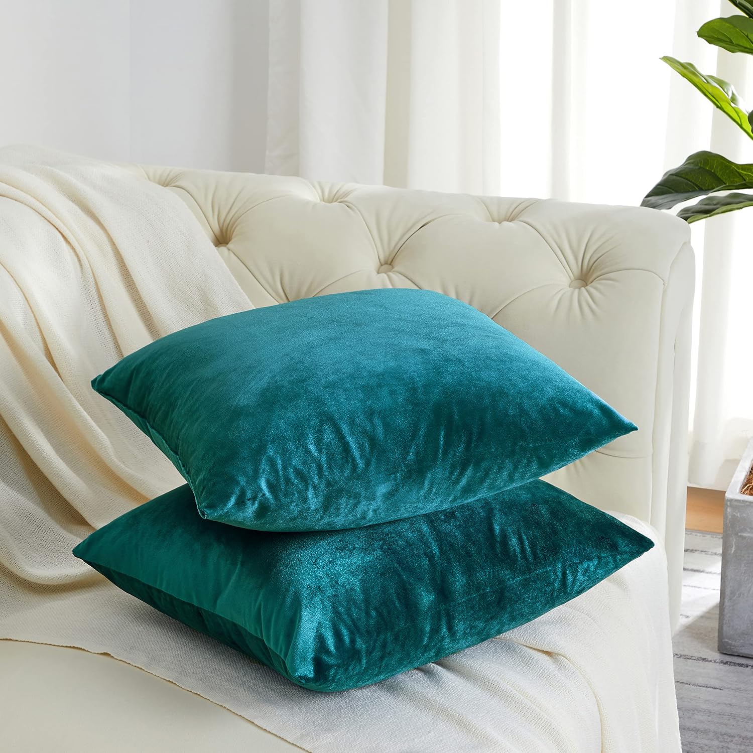 GIGIZAZAFocusingonhomedecoration GIGIZAZA Decorative Couch Throw Pillow Covers, Set of 2 Teal Peacock Green Square Pillow Cushion Covers 22x…
