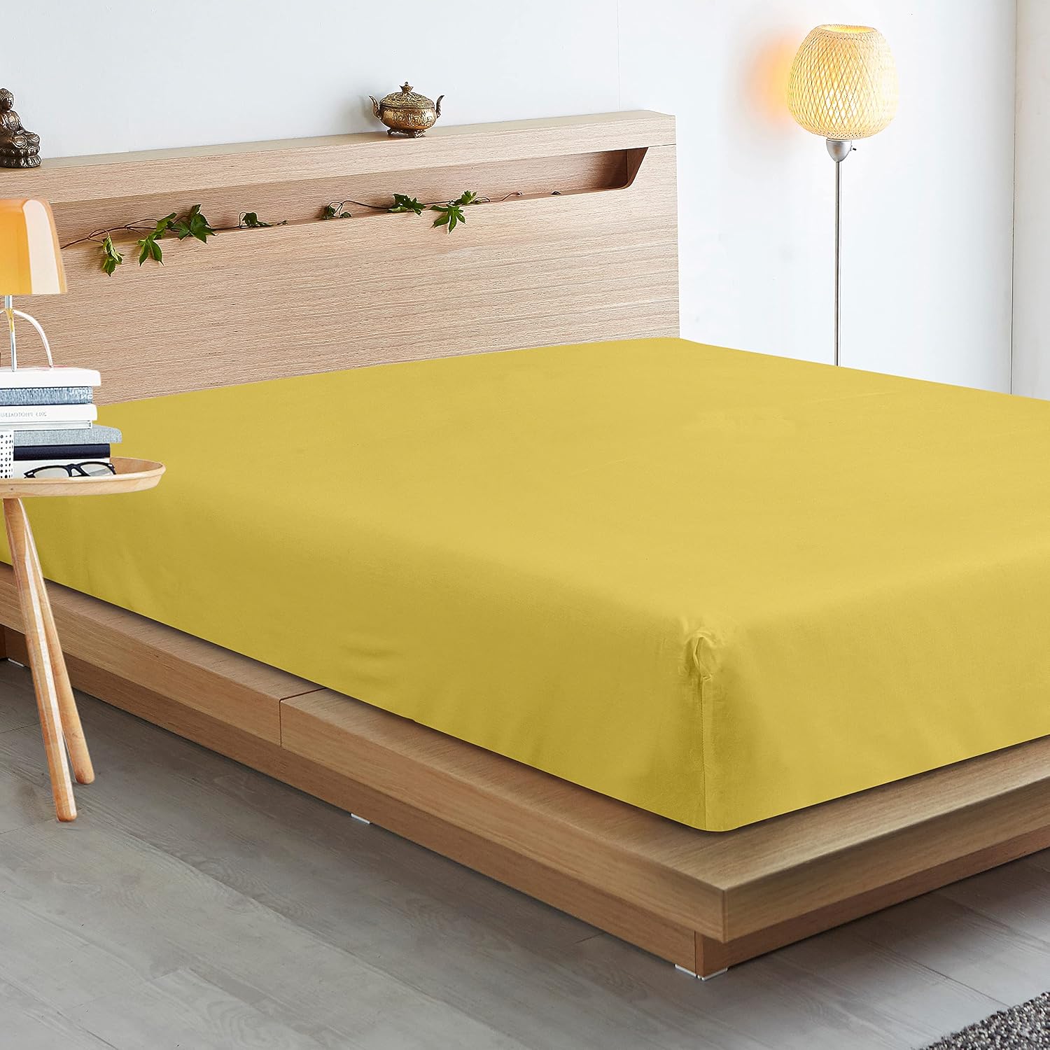 Royalelinens ROYALE LINENS 300 Thread Count 100% Long Staple Combed Cotton Sheet Set - 4 Piece Queen Bed Sheets - 1 Fitted, 1 Flat & 2 Pill…
