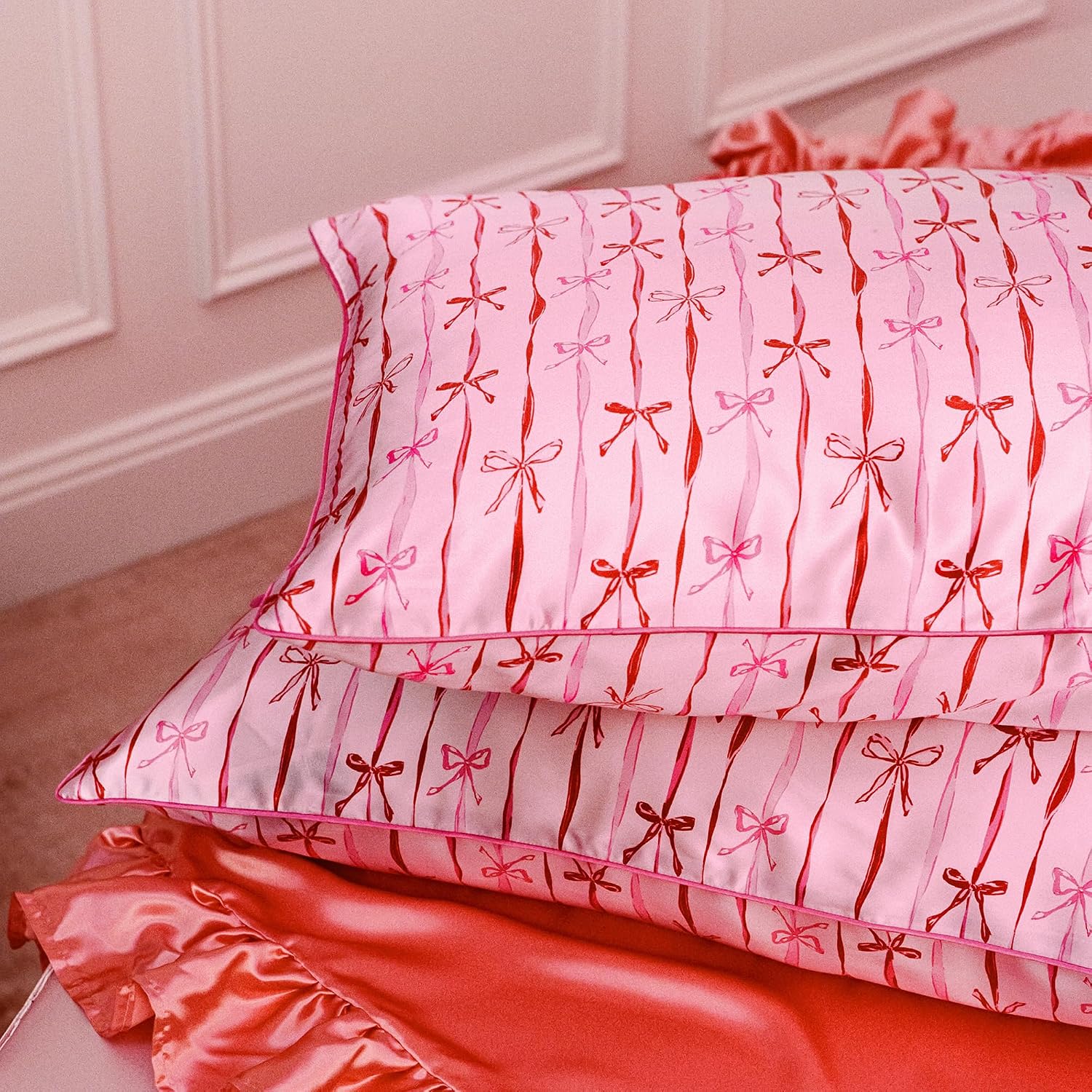 slip Queen Silk Pillowcase – Strawberry Cupcake Limited Edition with Piping – Anti-Frizz, Anti-Crease, Anti-BedHead – 100% Pure Mulberry…