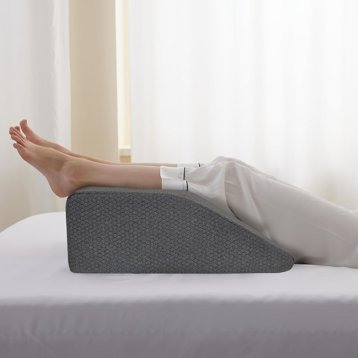 22*24+10 memory foam wedge pillows in Black, alternate view 9
