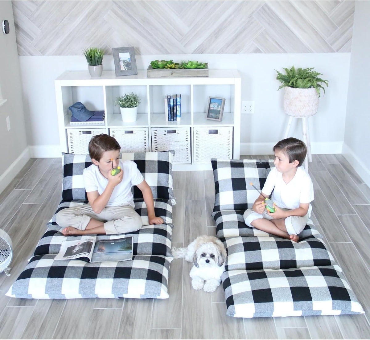 King throw pillows in Black/White, alternate view 10