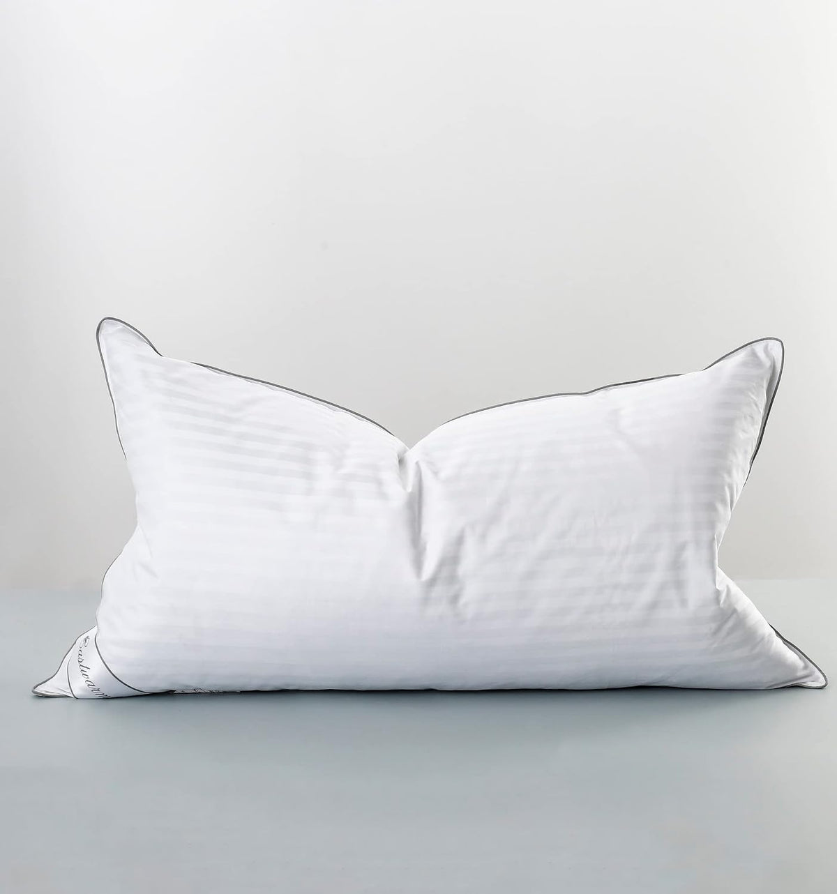 King feather pillows in Stripe White