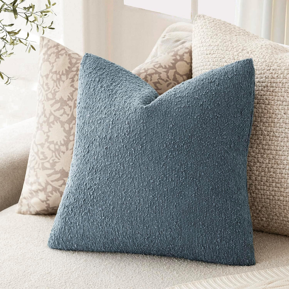 26"L x 26"W polyester throw pillow accessories, alternate view 5