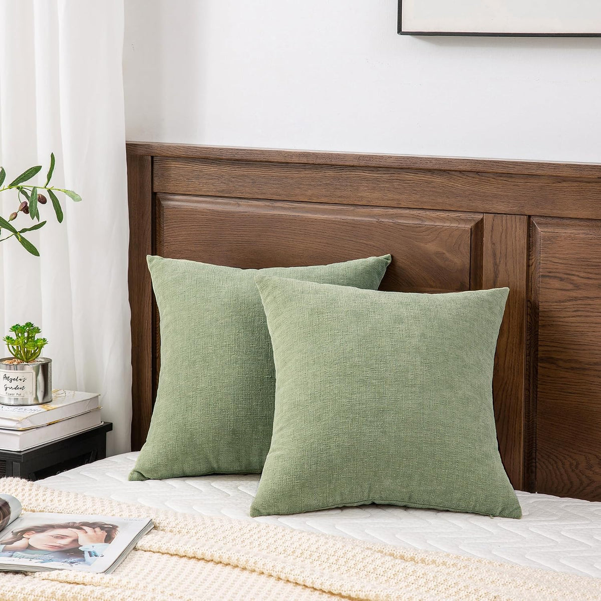 22"L x 22"W chenille throw pillow accessories in Green, alternate view 5