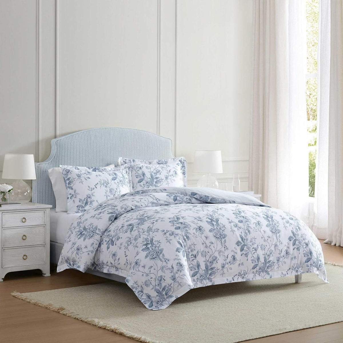 Queen cotton duvet covers in Songbird Blue, alternate view 6
