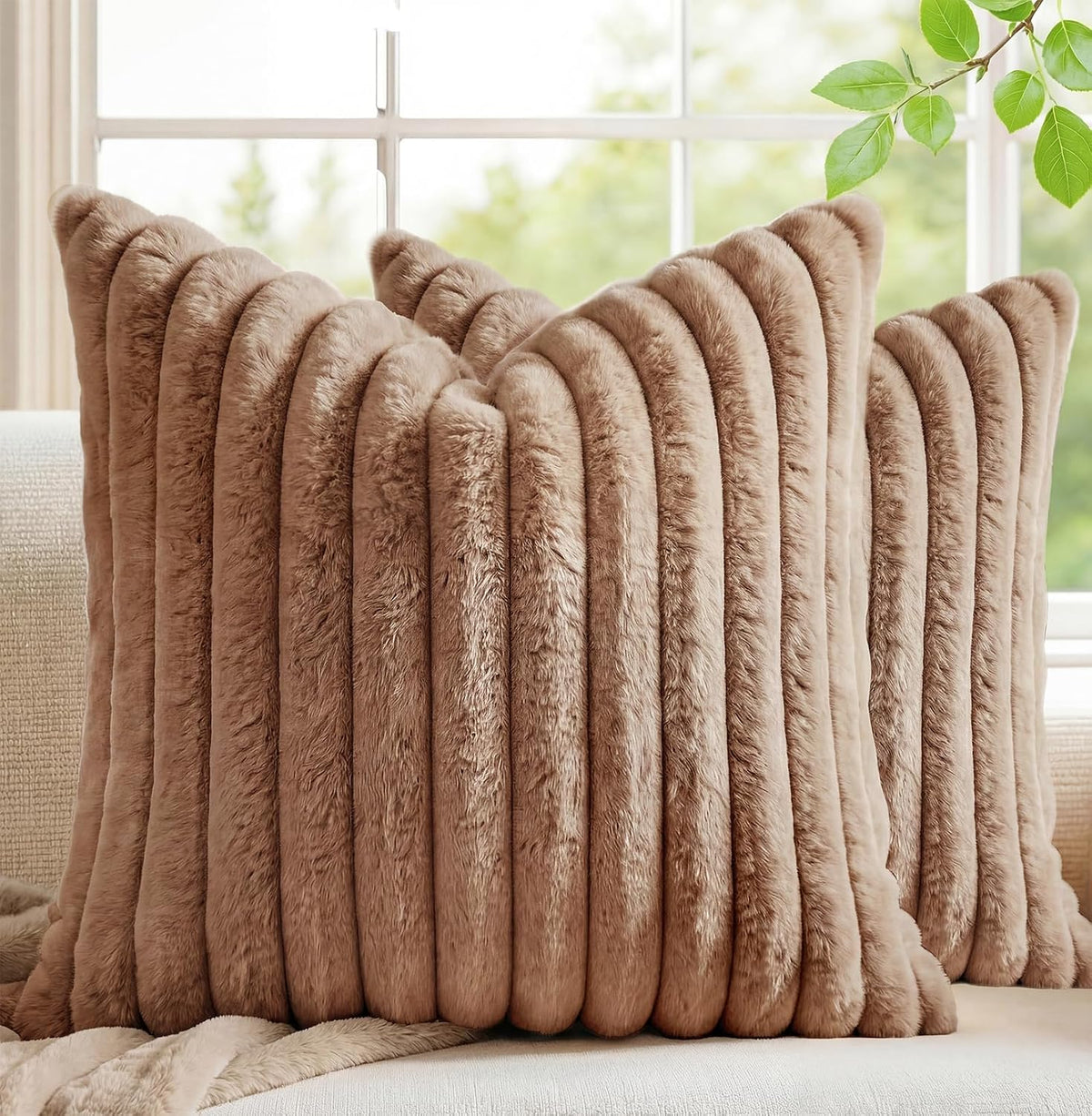 MEGAYES 18"L x 18"W velvet throw pillow accessories in Khaki