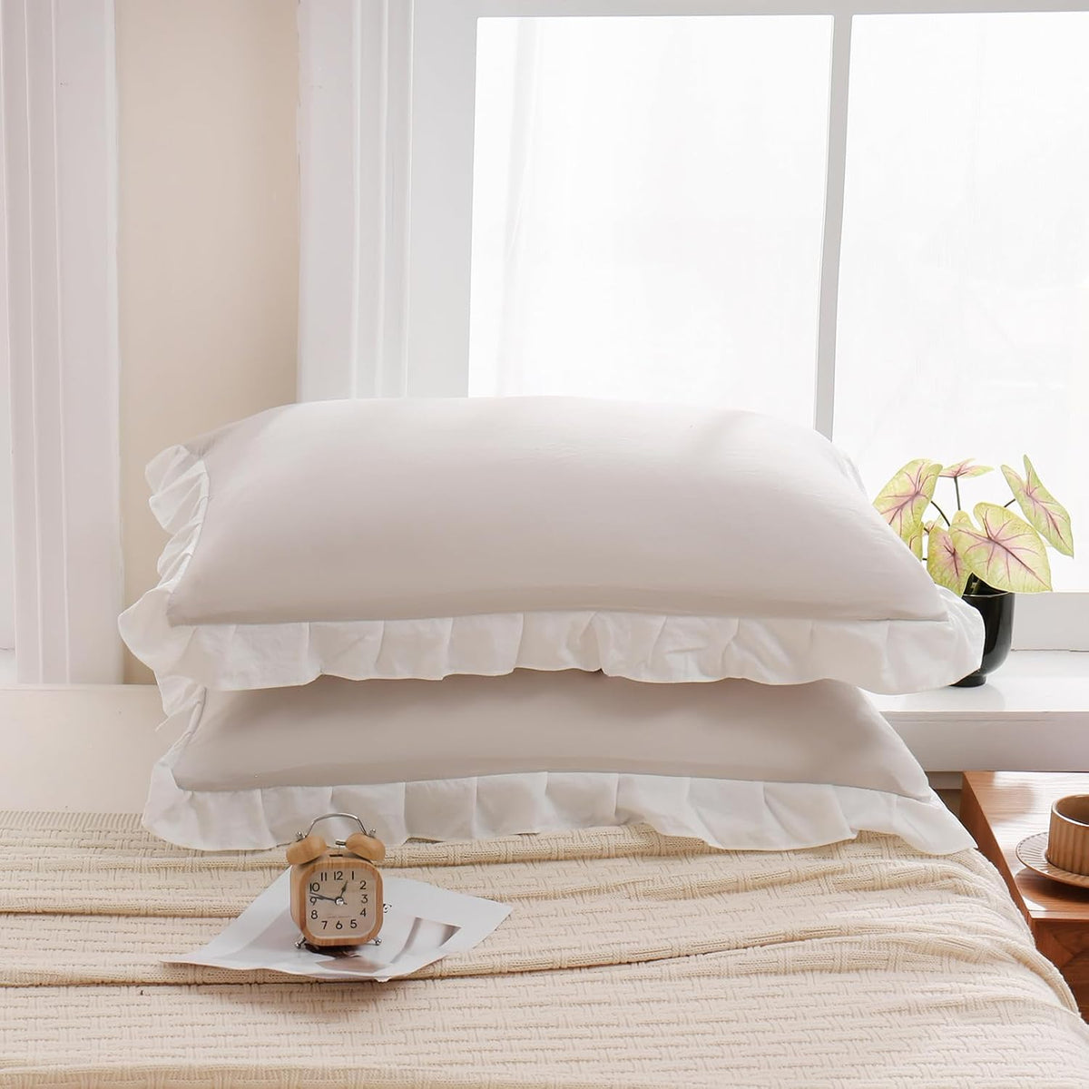 King (20''x36'') polyester pillow shams, alternate view 2