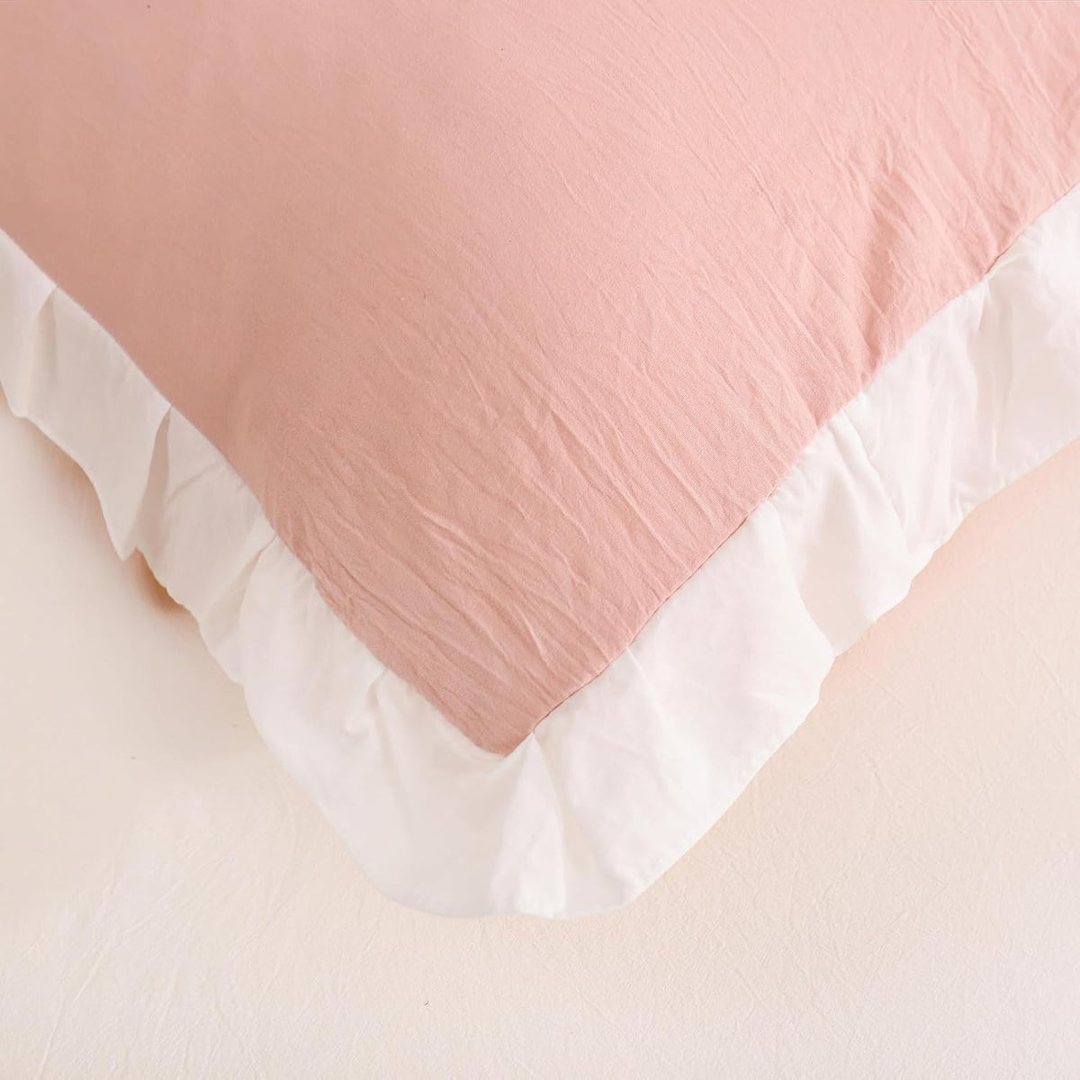 Queen (20''x30'') polyester pillow shams, alternate view 8
