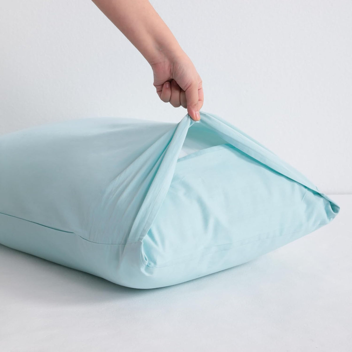 Queen (20" x 30") cotton pillowcases, alternate view 5
